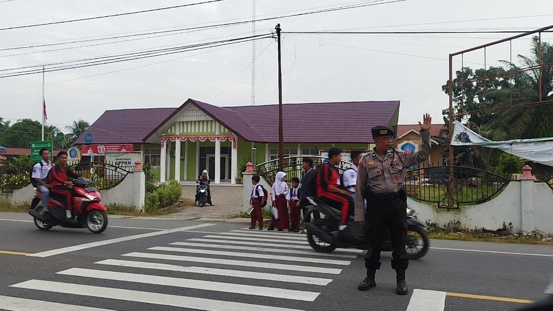 Polsek Manyak Payed Laksanakan Gatur Lalin dan Pemeliharaan Kamtibmas