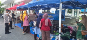 Polsek Langsa Lakukan Pengamanan Gelar Pangan Murah Peringati HUT Kota Langsa ke-24