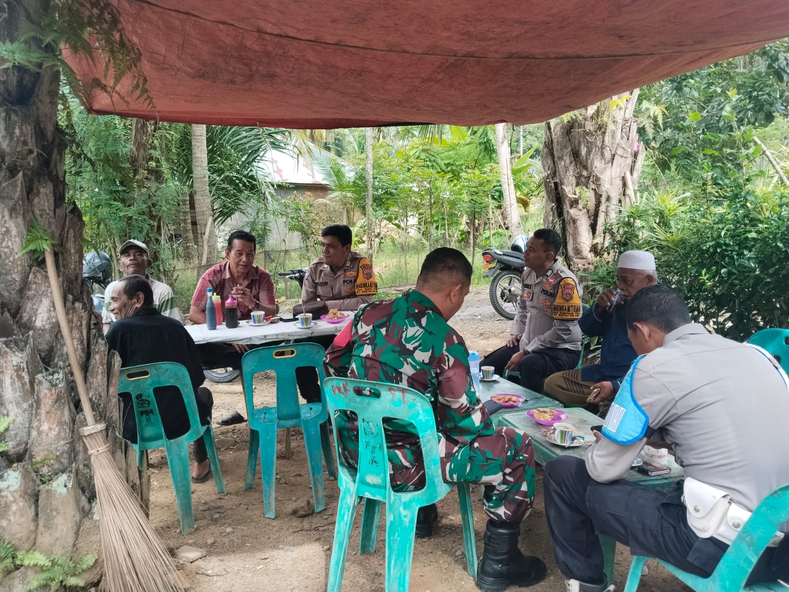 Polsek Rantau Selamat Laksanakan Patroli Cegah Gangguan Kamtibmas