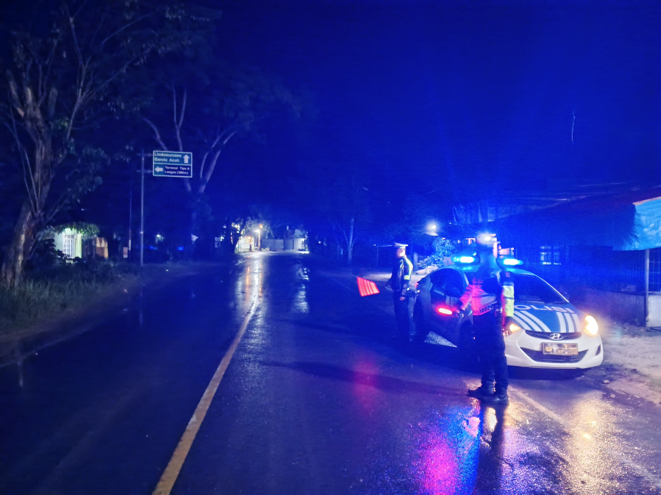 Sat Lantas Polres Langsa Gelar Patroli Blue Light di Jalur Rawan Laka Langsa Timur