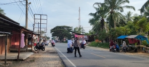 Polsek Sungai Raya Laksanakan Pengaturan Lalu Lintas Wujudkan Kamtibcarlantas Aman dan Tertib