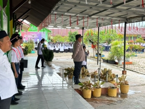Kanit Binkamsa Polres Langsa Jadi Irup di SMKN 1 Langsa, Ajak Siswa Jadi Generasi Berkarakter