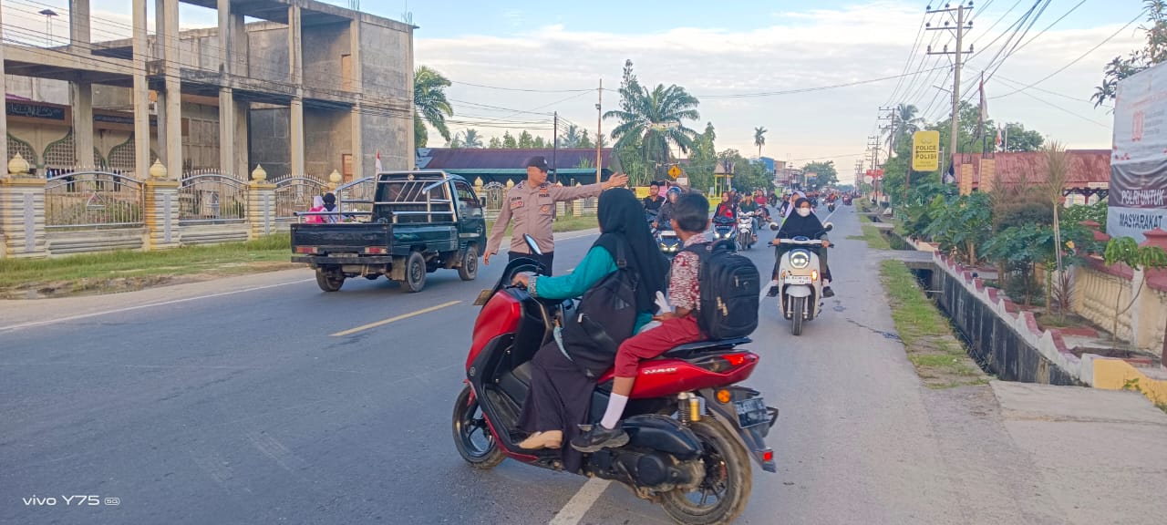Polsek Manyak Payed Gelar Gatur Lalin Wujudkan Pelayanan Publik Terintegrasi