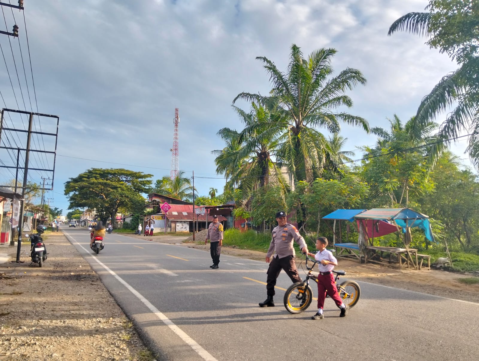 Polsek Sungai Raya Gelar Pengaturan Lalu Lintas di Wilayah Hukum Setempat