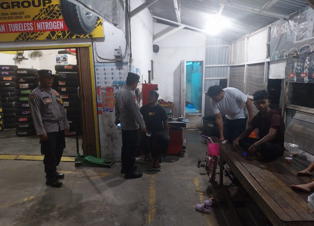 Polsek Langsa Barat Gelar Patroli Malam dan Sambang Gampong