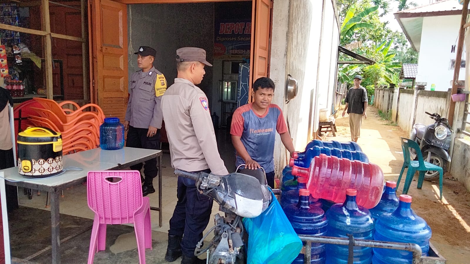 Polsek Sungai Raya Gelar Patroli Dialogis Wujudkan Situasi Aman dan Kondusif