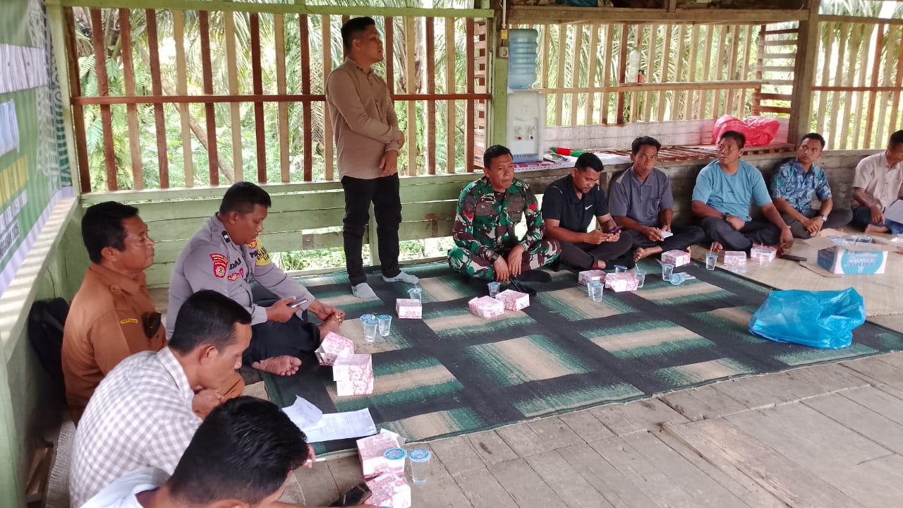 Polsek Rantau Selamat Laksanakan Patroli Cegah Gangguan Kamtibmas