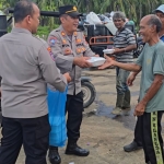 Satbinmas Polres Langsa Gelar “Jumat Berkah” untuk Petugas Kebersihan Kota