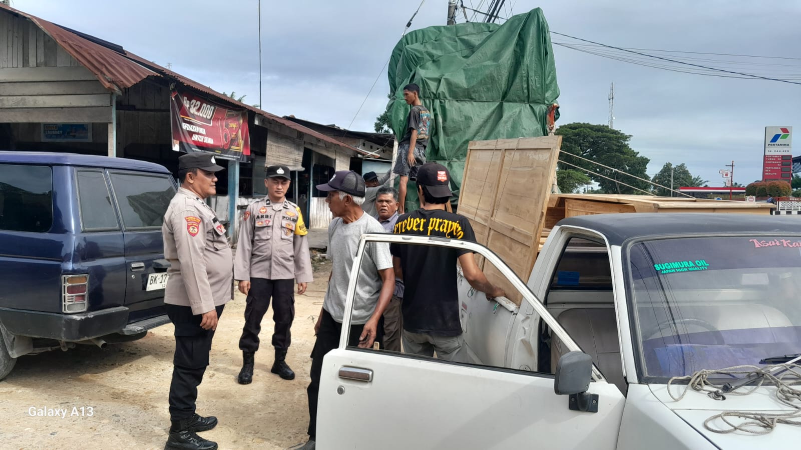 Polsek Langsa Barat Laksanakan Patroli dan Sambang Gampong Wujudkan Harkamtibmas Kondusif