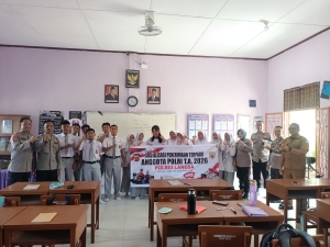 Polsek Langsa Barat Sosialisasikan Penerimaan Terpadu Anggota Polri T.A. 2026 di SMA Negeri 5 Langsa