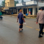 Polsek Birem Bayeun Laksanakan Pengaturan Lalu Lintas di Jalur Medan–Banda Aceh