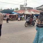 Polsek Sungai Raya Laksanakan Pengaturan Lalu Lintas di Sejumlah Titik Jalan