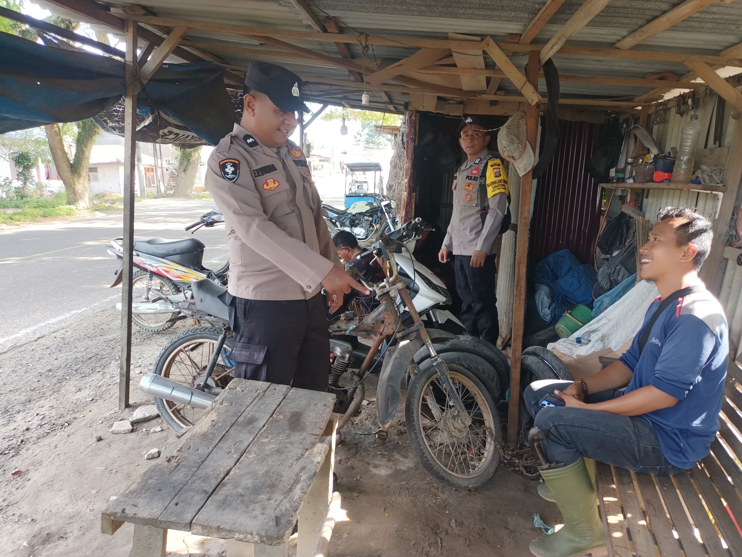 Patroli Polsek Langsa Barat Tingkatkan Keamanan di Wilayah Gampong