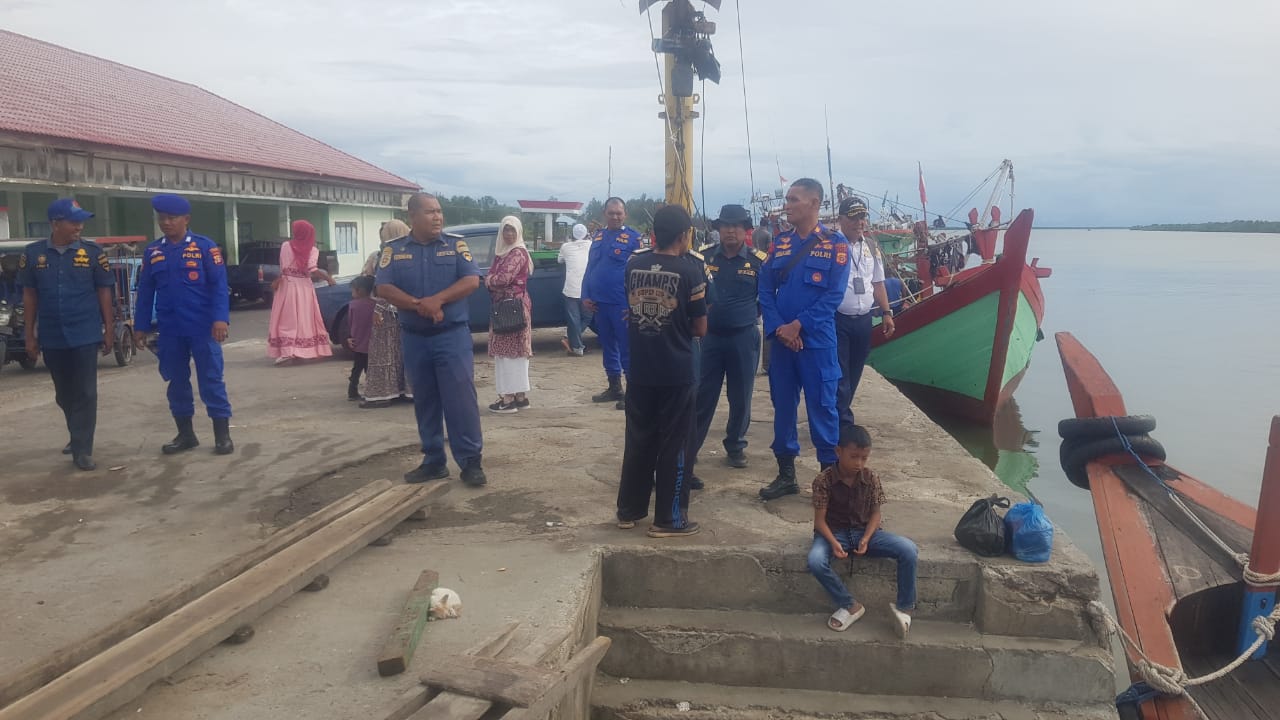 Sat Pol Airud Polres Langsa dan KSOP Laksanakan Patroli di Kawasan TPI Kuala Langsa