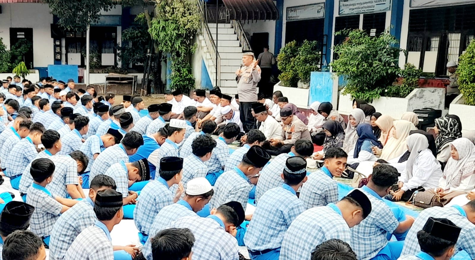 Polisi Saweu Sikula dan Yasinan Bersama Digelar di SMAN 3 Langsa