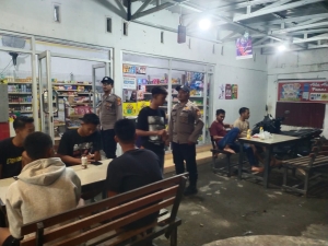 Polsek Manyak Payed Gelar Patroli Harkamtibmas pada Minggu Malam