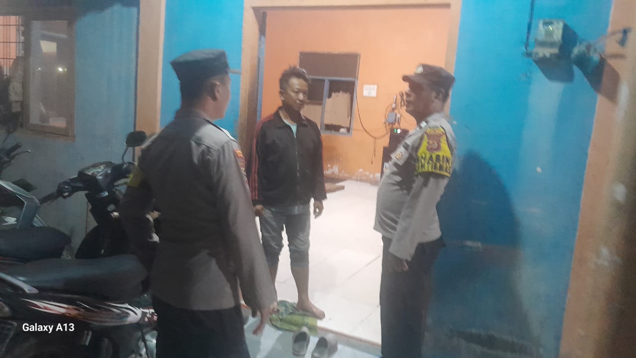 Patroli Malam Polsek Langsa Barat Pantau Aktivitas Warga
