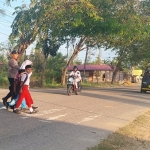 Polsek Birem Bayeun Laksanakan Protap 01 Dukung Kamseltibcarlantas Pagi Hari