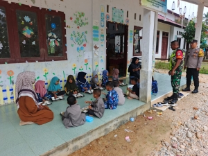 Personel Polsek Sungai Raya Laksanakan Monitoring Program Makan Bergizi Gratis