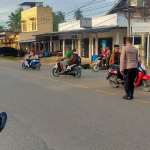 Polsek Birem Bayeun Laksanakan Protap 01 di Titik Rawan Lalu Lintas Pagi