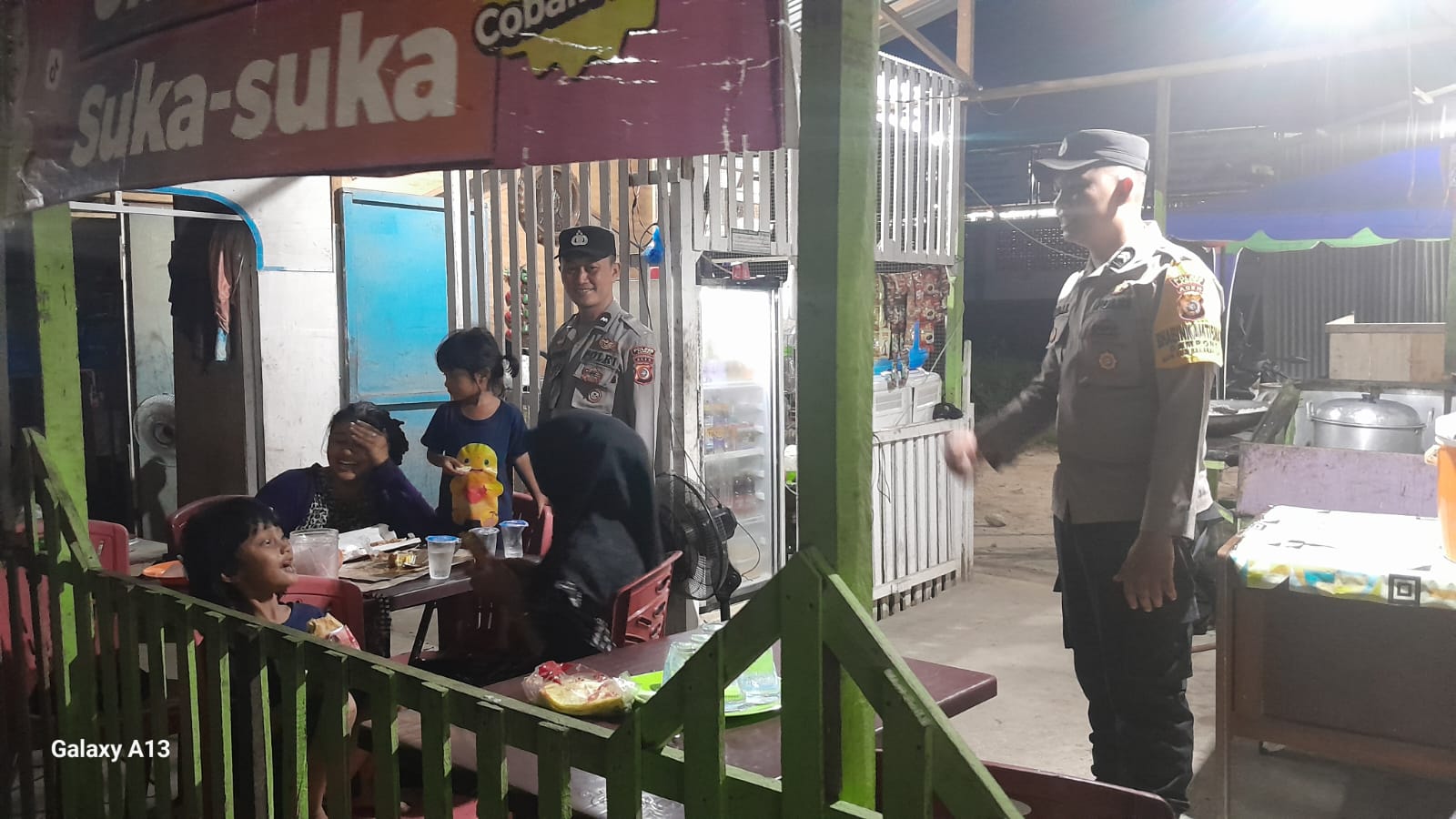 Patroli Malam Polsek Langsa Barat Pantau Aktivitas Masyarakat