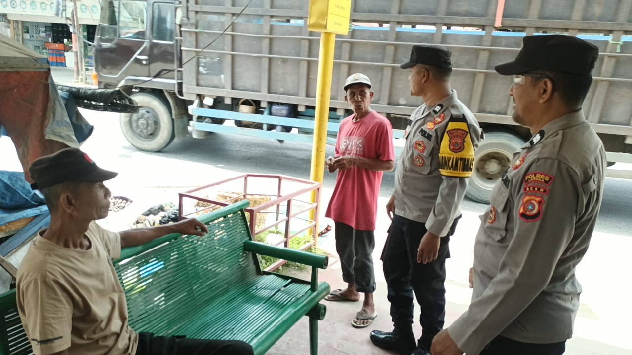 Patroli Dialogis Polsek Sungai Raya Pantau Aktivitas Pusat Keramaian