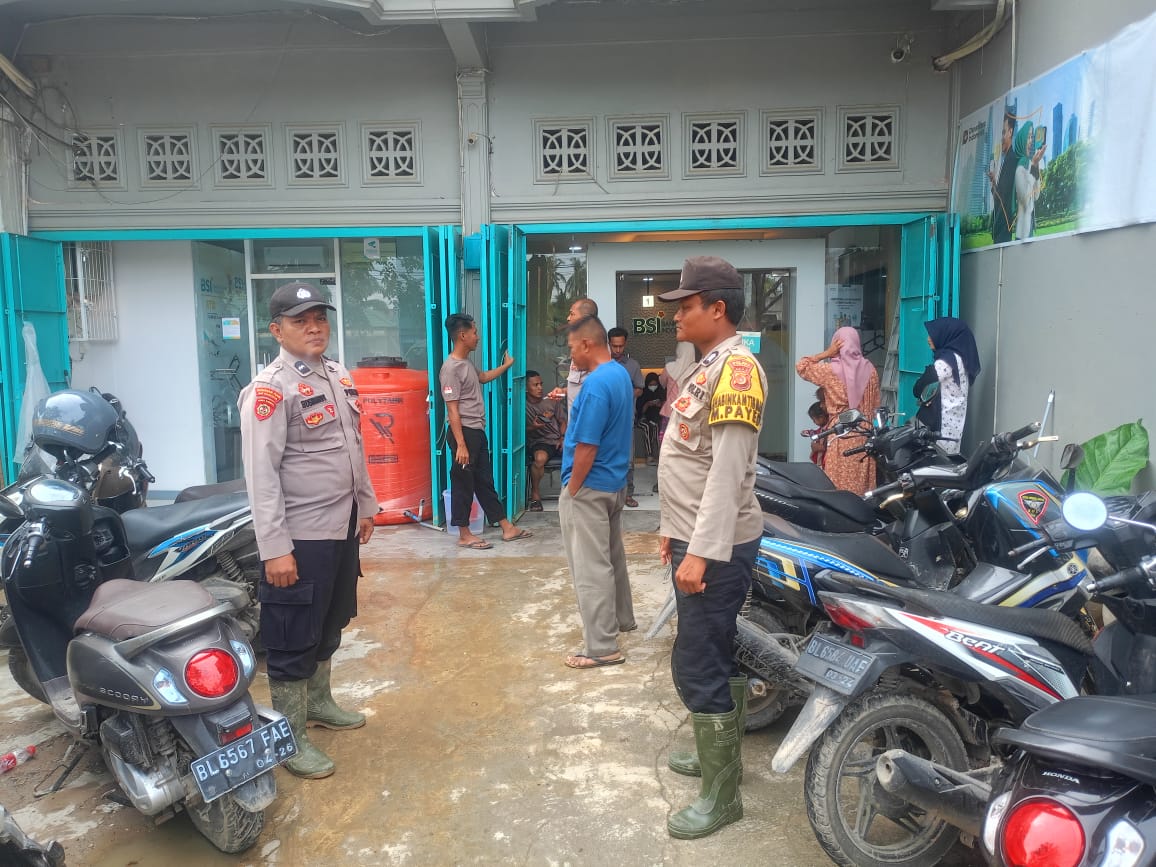 Patroli Pasca Banjir Polsek Manyak Payed Jaga Kondusifitas Wilayah