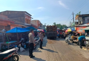 Patroli Siang Polsek Rantau Selamat Pantau Aktivitas Warga