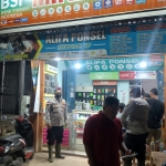 Patroli Malam Polsek Manyak Payed Pantau Aktivitas Warga Pasca Banjir