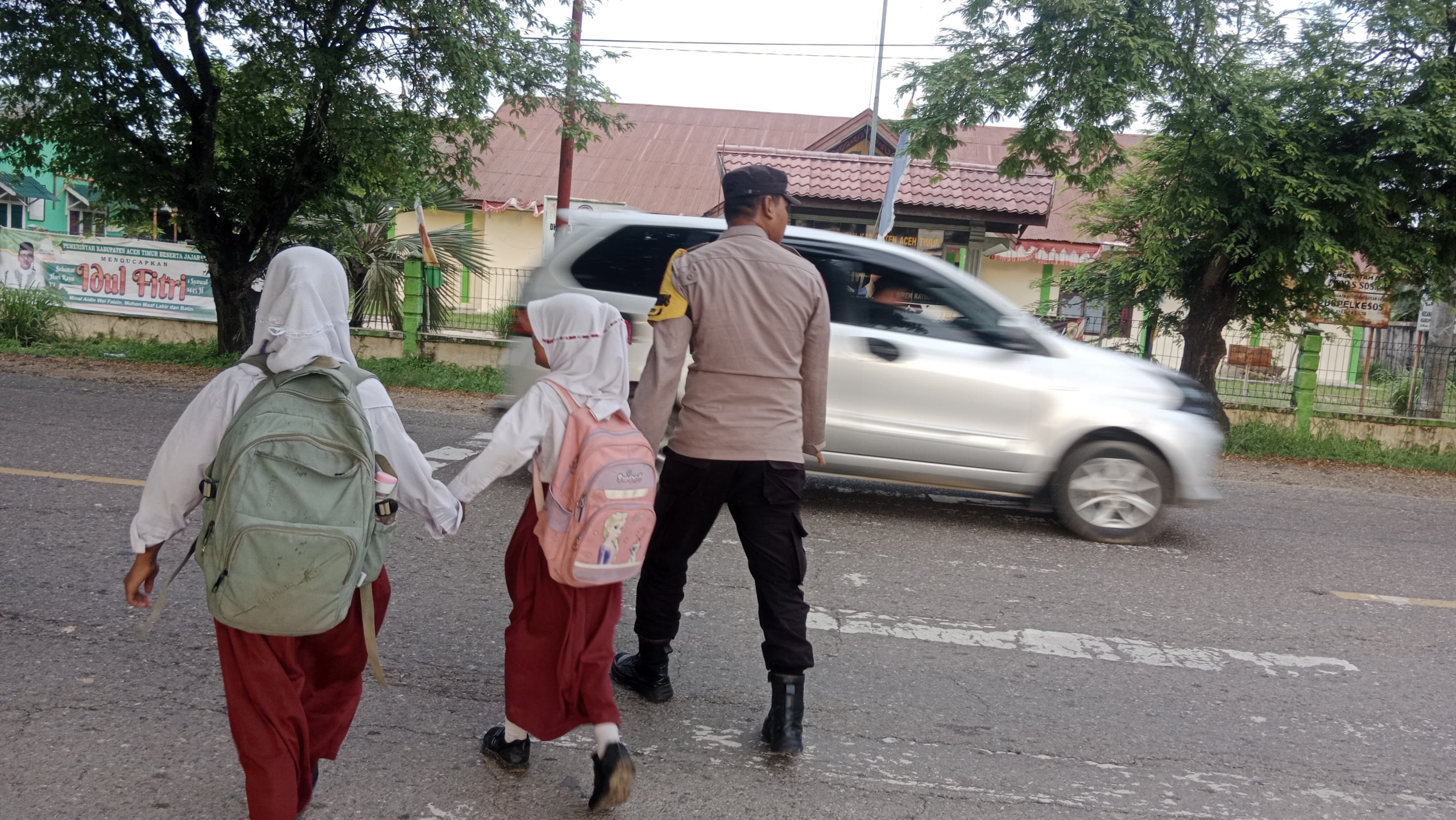 Polsek Birem Bayeun Laksanakan Protap 01 di Kawasan Sekolah dan Simpang Keude