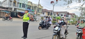 Strong Point Pagi Satlantas Polres Langsa Lancarkan Arus Lalu Lintas Jalan Ahmad Yani