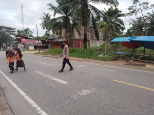 Polsek Sungai Raya Gelar Protap 01 Dukung Kamtibcarlantas di Wilayah Sekolah