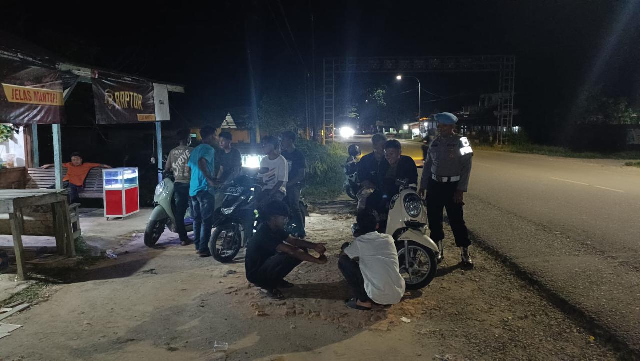 Patroli Malam Polsek Birem Bayeun Antisipasi Guantibmas