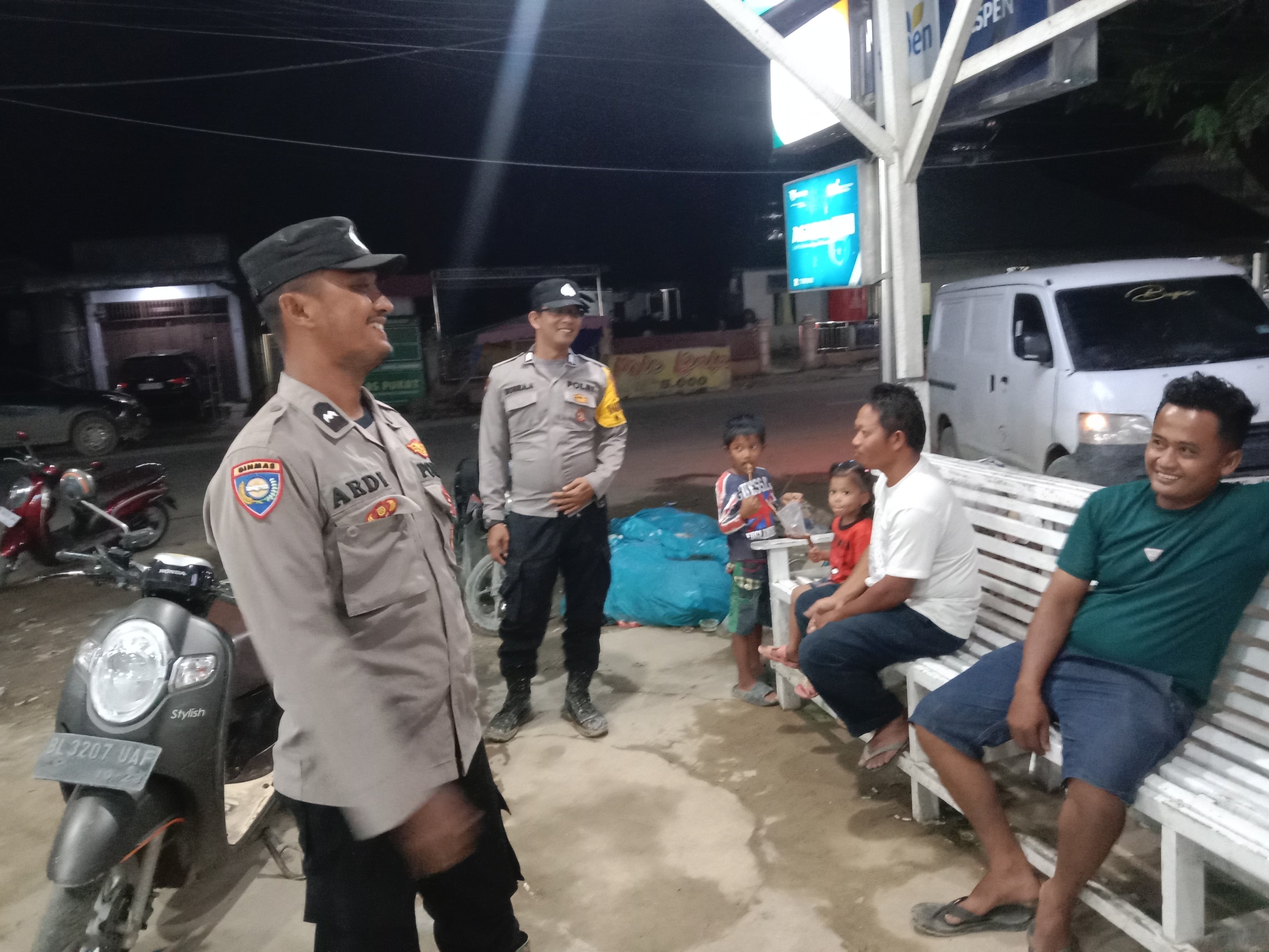 Patroli Malam Polsek Manyak Payed Pantau Aktivitas Warga