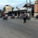 Polsek Birem Bayeun Gelar Protap Pagi di Simpang Keude Birem