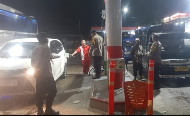 Patroli Malam Polsek Rantau Selamat Pantau Aktivitas Warga