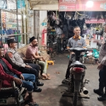 Patroli Malam Polsek Sungai Raya Awasi Aktivitas Masyarakat