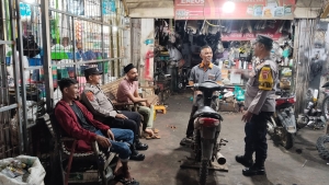 Patroli Malam Polsek Sungai Raya Awasi Aktivitas Masyarakat