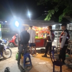 Patroli Polsek Manyak Payed Perkuat Keamanan Pasca Banjir
