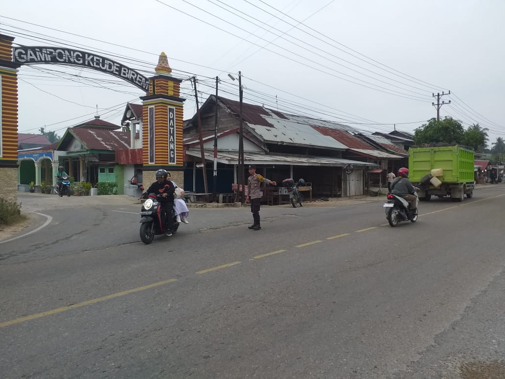 Strong Point Pagi Polsek Birem Bayeun Fokus Kelancaran Arus Lalu Lintas