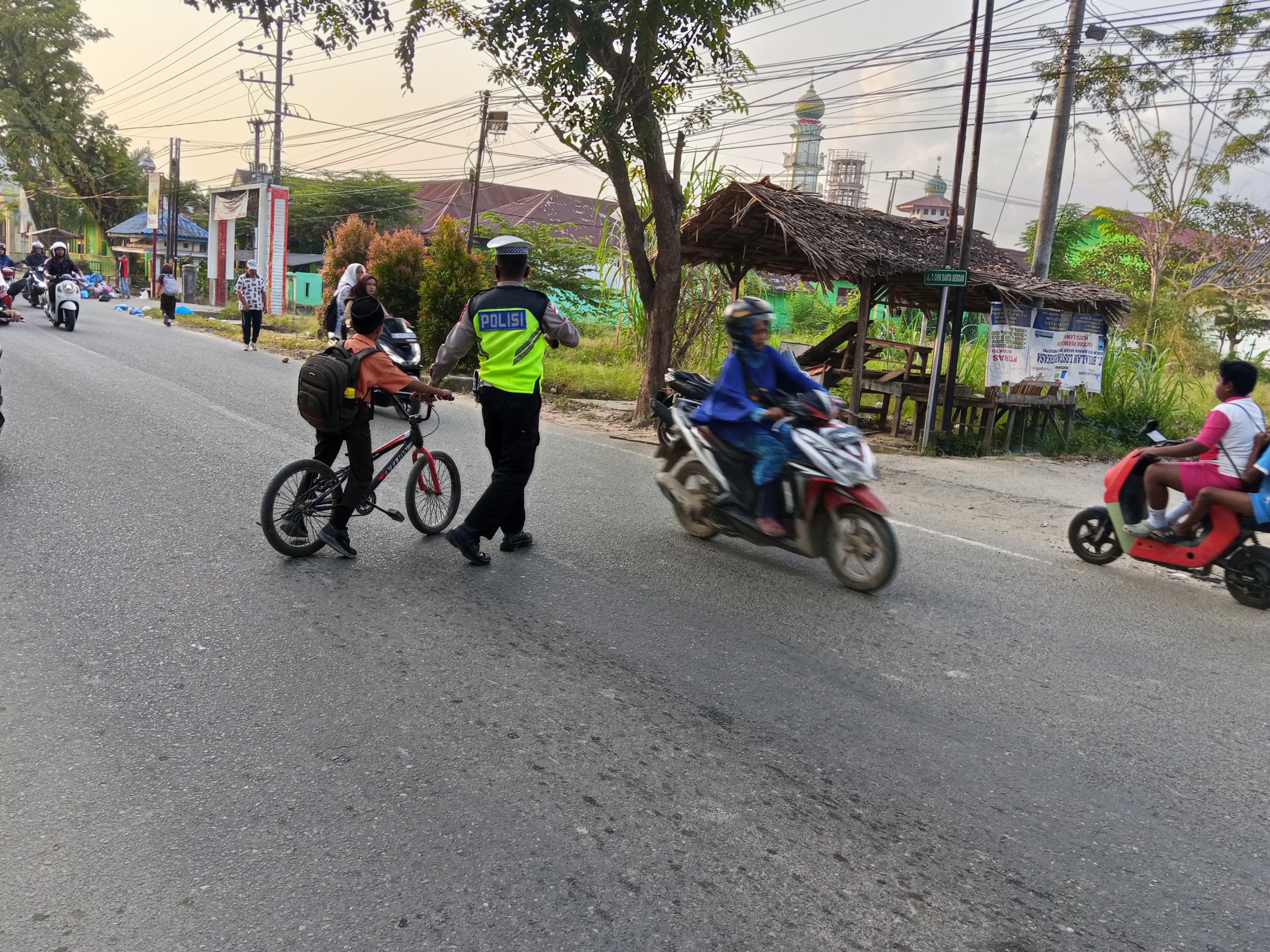 Satlantas Polres Langsa Gelar Strong Point Pagi di Jalan Ahmad Yani