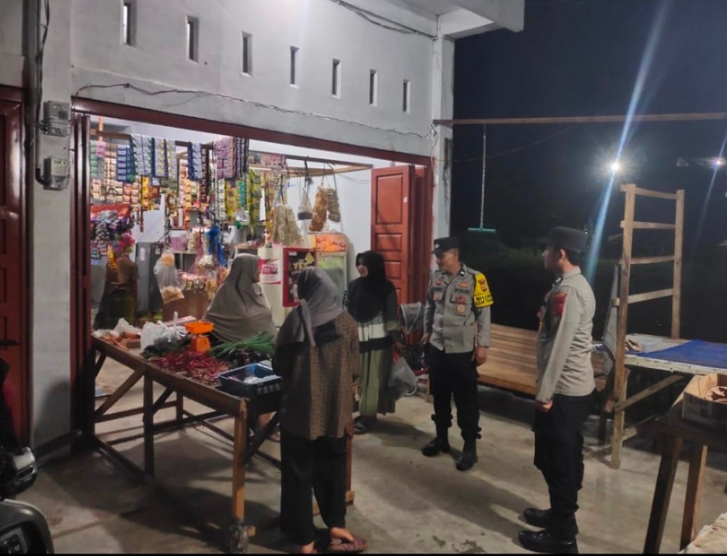 Patroli Malam Polsek Rantau Selamat Pantau Aktivitas Warga
