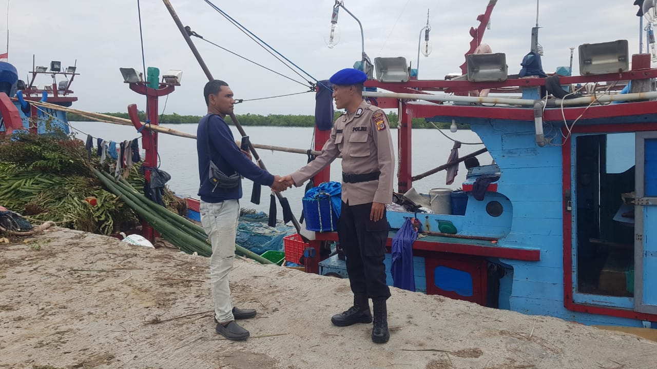 Sat Polairud Polres Langsa Gelar Patroli Dialogis di TPI Kuala Langsa