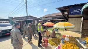 Polantas Menyapa, Satlantas Polres Langsa Tertibkan Aktivitas Pedagang Kaki Lima