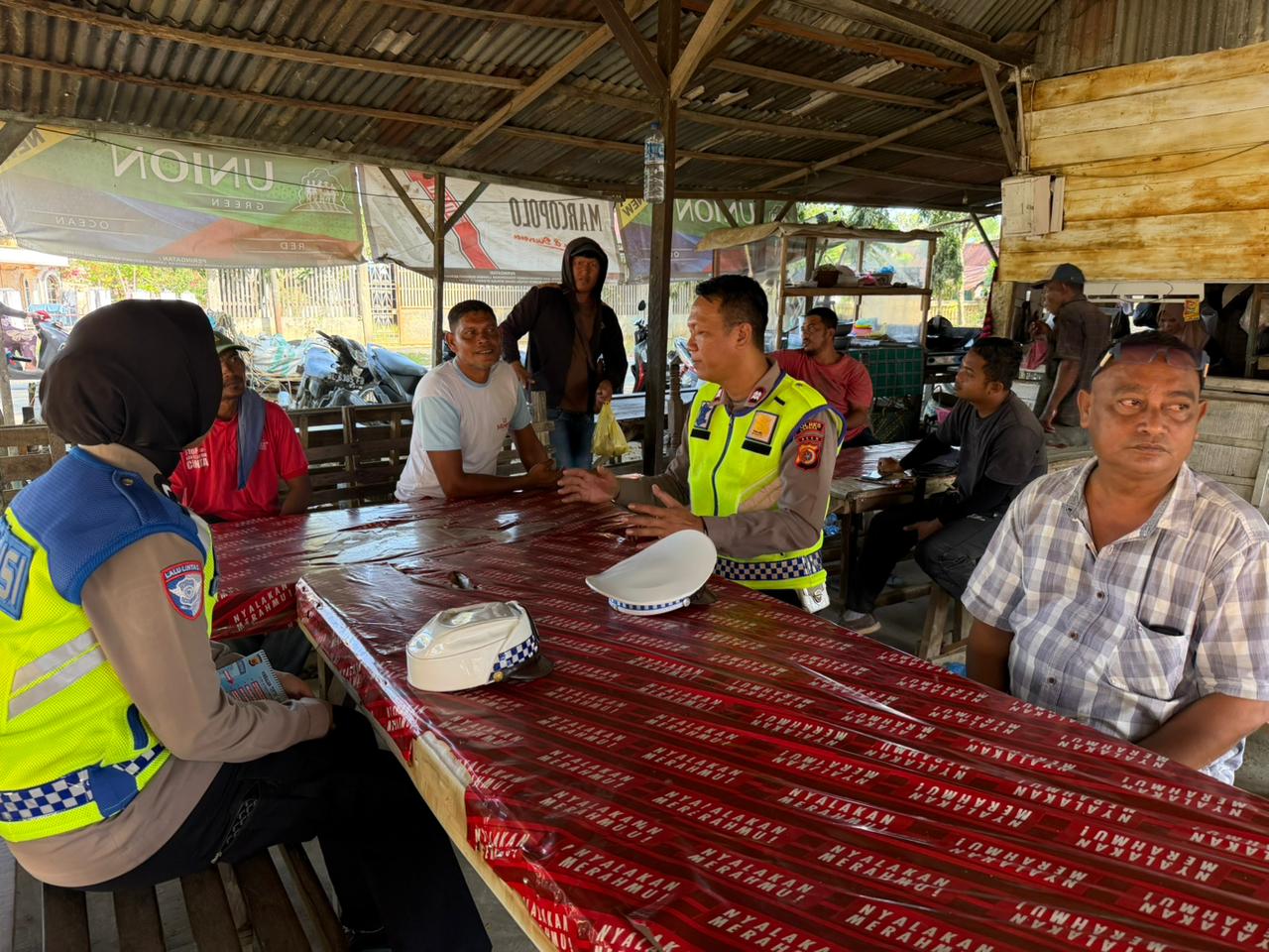 Polantas Menyapa Satlantas Polres Langsa Edukasi Pengemudi Angkutan