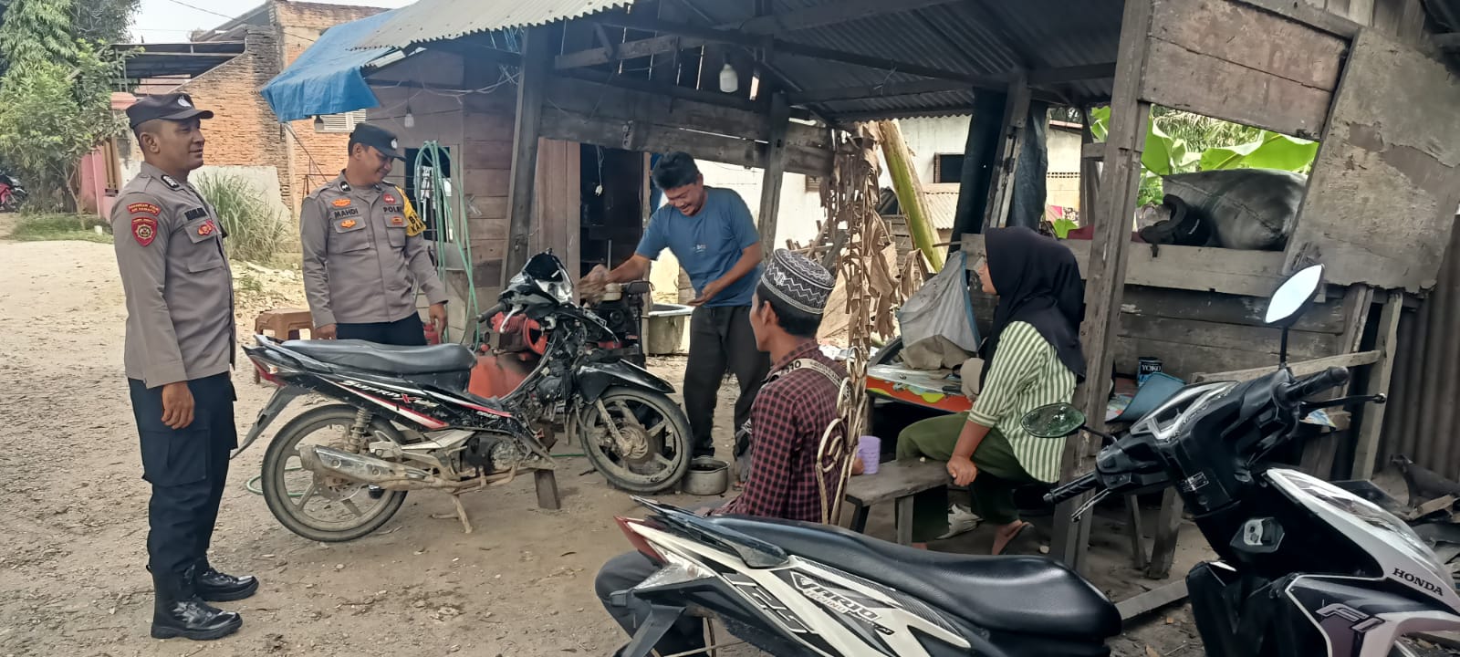 Polsek Langsa Barat Laksanakan Patroli Pantau Aktivitas Masyarakat
