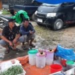Personel Polsek Rantau Selamat Patroli Siang Pantau Aktivitas Warga