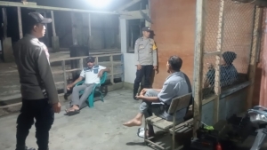 Patroli Malam Polsek Sungai Raya Pantau Aktivitas Warga