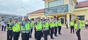 Latihan PBB Personel Polres Langsa Tingkatkan Disiplin dan Kekompakan