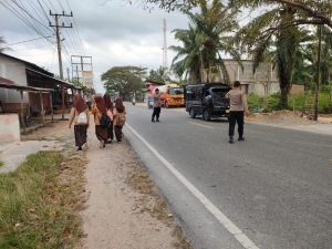 Polsek Sungai Raya Laksanakan Protap 01 di Lingkungan Sekolah, Antisipasi Guantibcarlantas